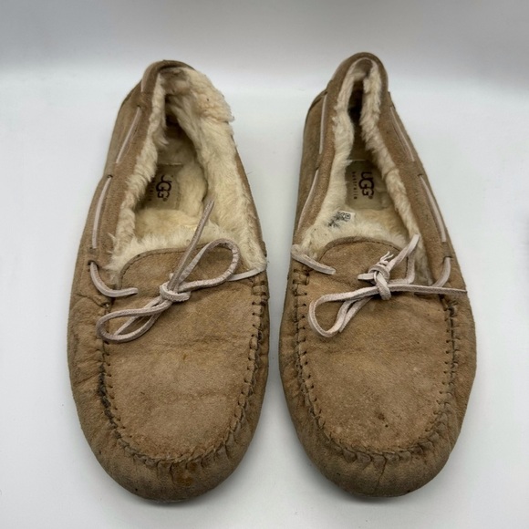 Ugg Dakota Suede Tan Moccasin Loafers - Picture 3 of 9